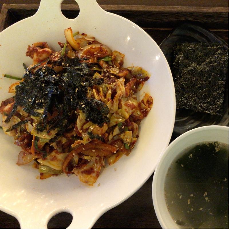 チュクミ炒め丼(달빛마루 韓国料理 ダルビッマル 新大久保)