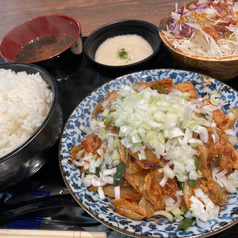 辛味噌もつ炒め定食(まるも)