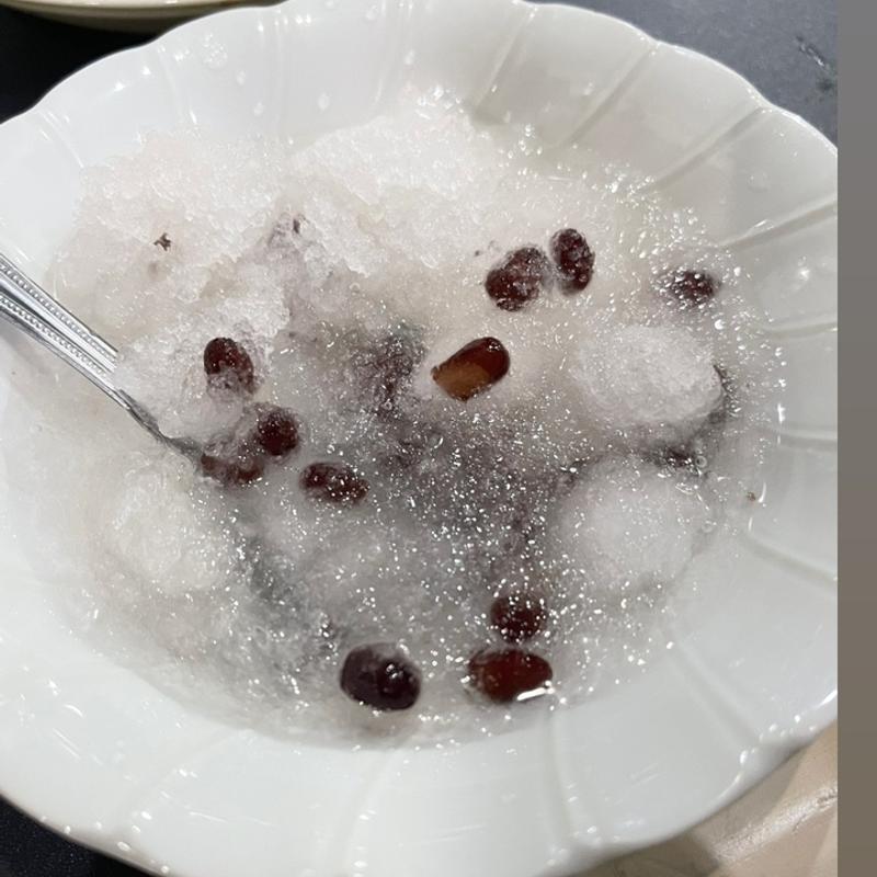 サービスの日本酒かき氷(すぎちゃん)