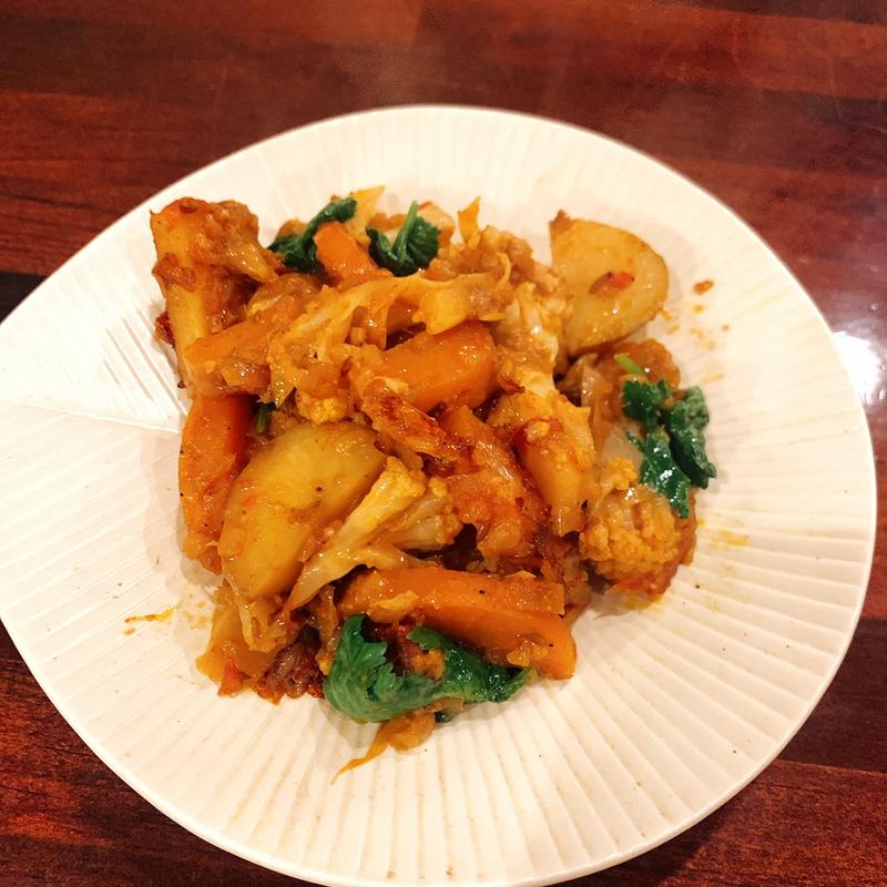 カリフラワーとにんじんのサブジ(すぱいす暮らし)