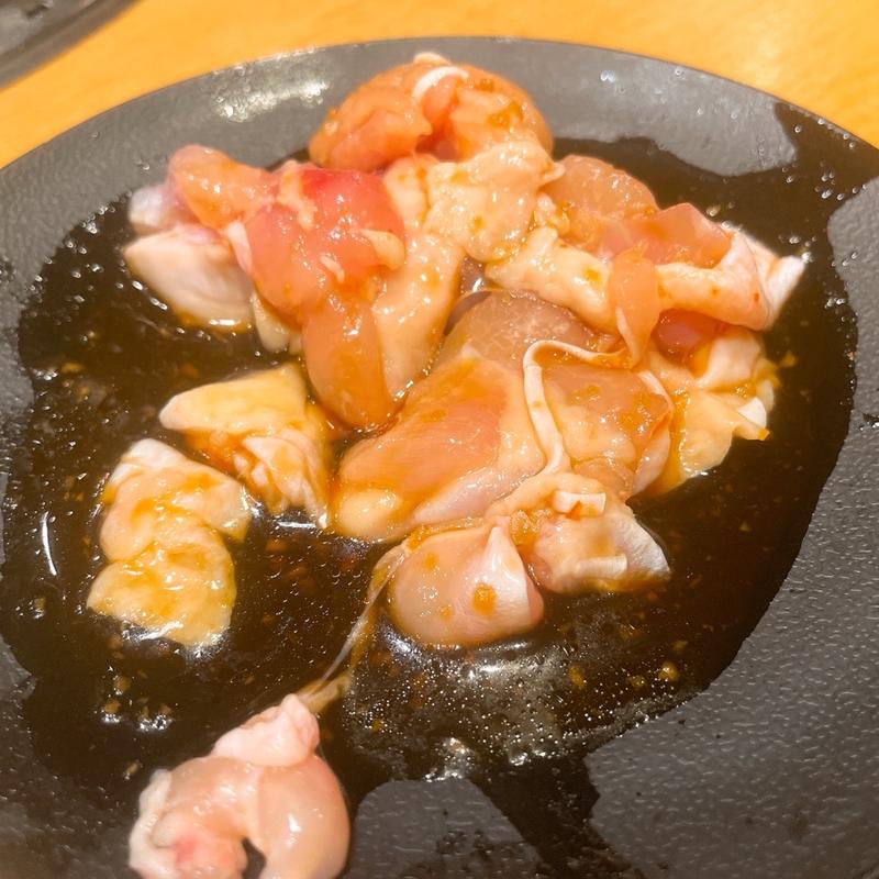 鶏ハラミ焼(たれ塩スパイシー辛味噌）(焼肉きんぐ 梅島店)