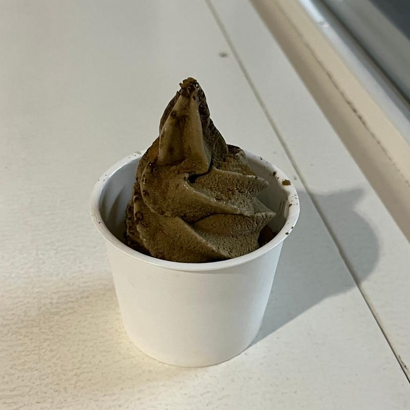 ほうじ茶ソフトクリーム(茶の矢島園 ベニバナウォーク桶川店)