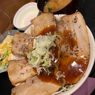 豚丼(とん 新宿三井ビル店 )