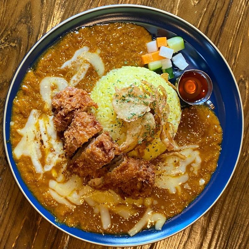 マイルドカレーM(チキンカツ・チーズ)(curry＆cafeM)