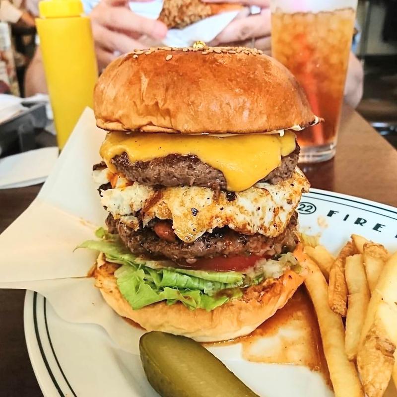 マッドバーガー(ファイヤーハウス （FIRE HOUSE）)
