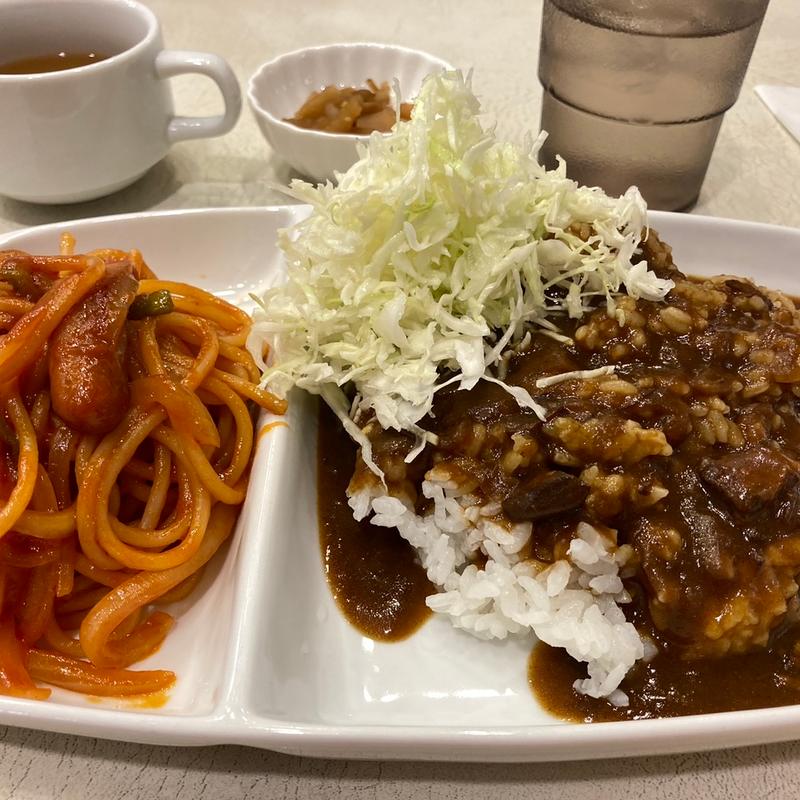 カレーとナポリタン(菊屋食堂)