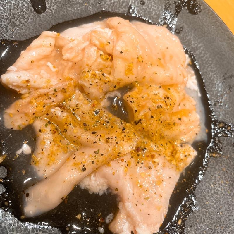 やわらかホルモン（たれ塩スパイシー）(焼肉きんぐ 梅島店)