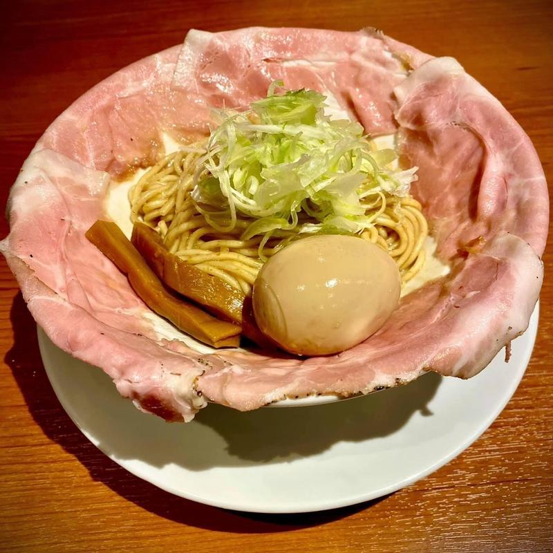 錆びた刃 とろ〜り半熟煮玉子トッピング(ラーメン大戦争 西新宿店)