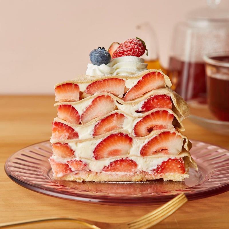 苺のミルクレープ(アフタヌーンティー・ラブアンドテーブル 表参道)