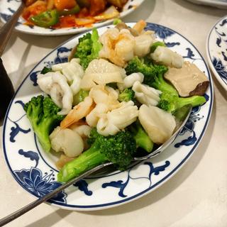 イカとブロッコリーの炒め物(Fook Yuen Seafood Restaurant)