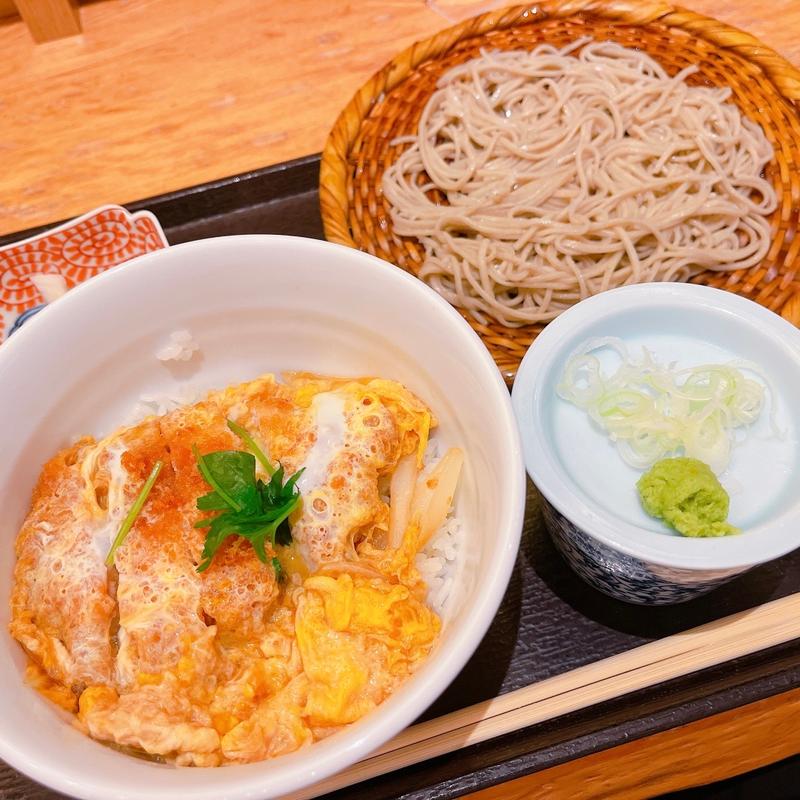 カツ丼とそば(吉祥庵 ららぽーとＴＯＫＹＯ－ＢＡＹ店)