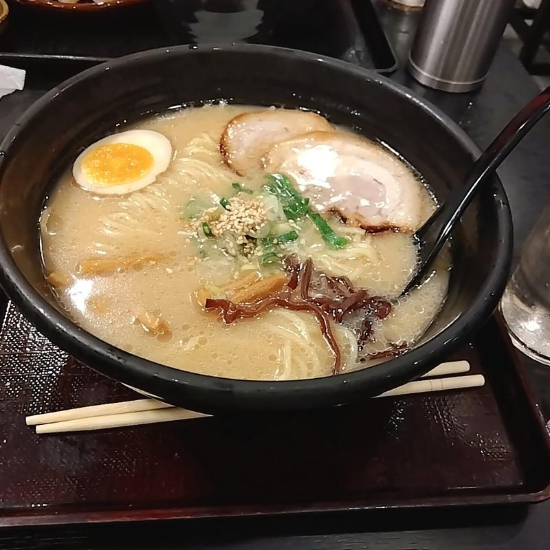 とんこつらーめん(五味八珍　浜松駅ビルメイワン店)