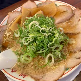 特製醤油肉入りラーメン(ラーメン魁力屋 静岡インター店 )