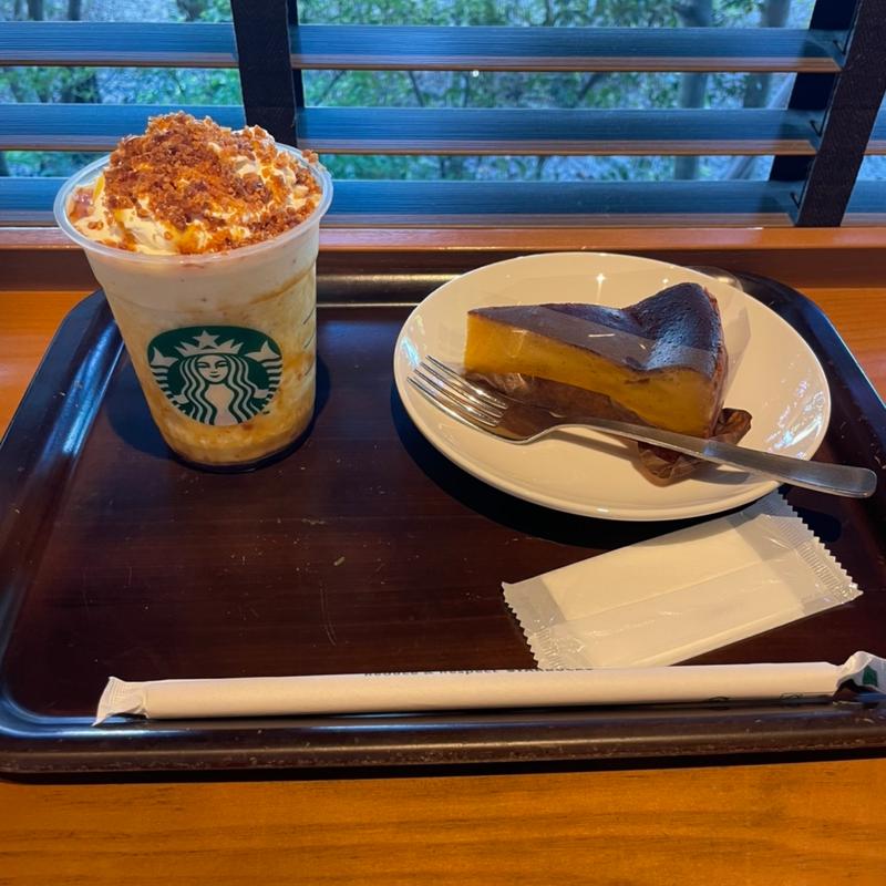 安納芋ブリュレフラペチーノ、パンプキンチーズケーキ(スターバックスコーヒー 所沢小手指バイパス店)