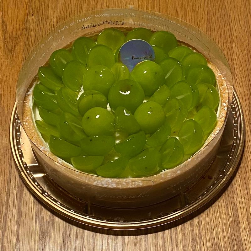 山梨県産シャインマスカットのレアチーズタルト(シャトレーゼ イトーヨーカドー 赤羽店)