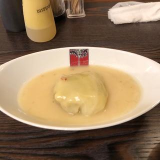 コロッケの2種盛りとロールキャベツシチュー(洋食 アカシア 新宿本店)