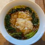 ワンタン入りスープ麺