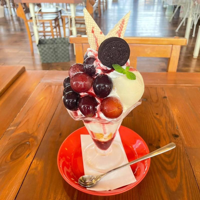 フローズンぶどうパフェ(カフェ アンジェ・フレーゼ )