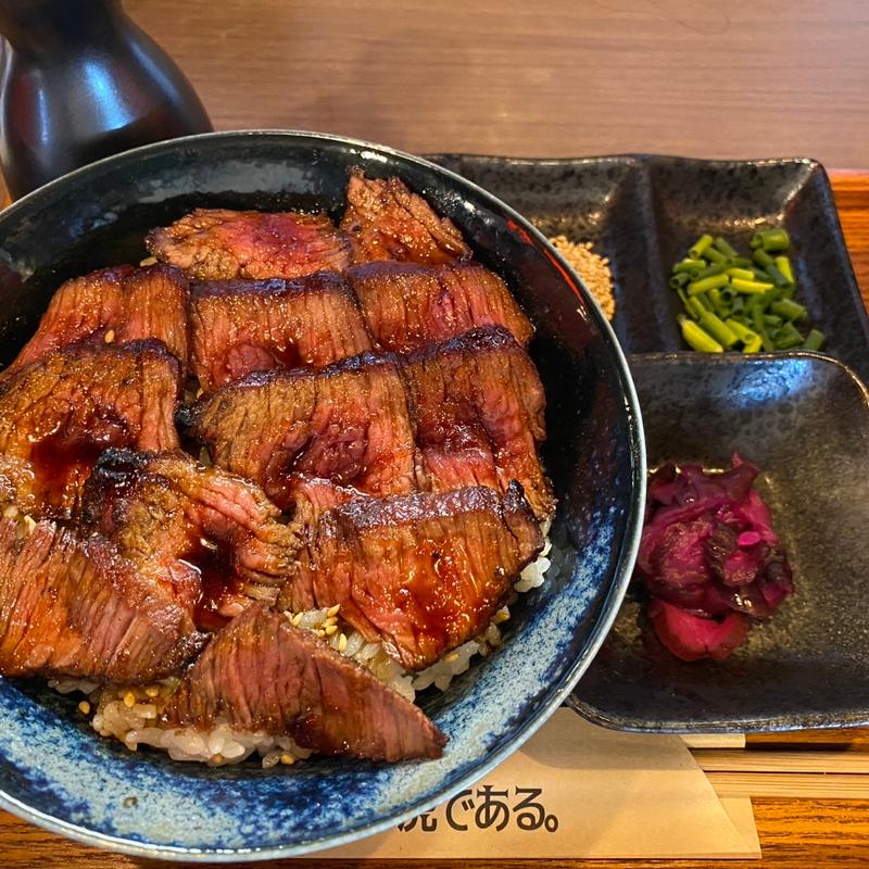 肉まぶし　上（ご飯増し）(肉まぶし専門店　吾輩は虎である)