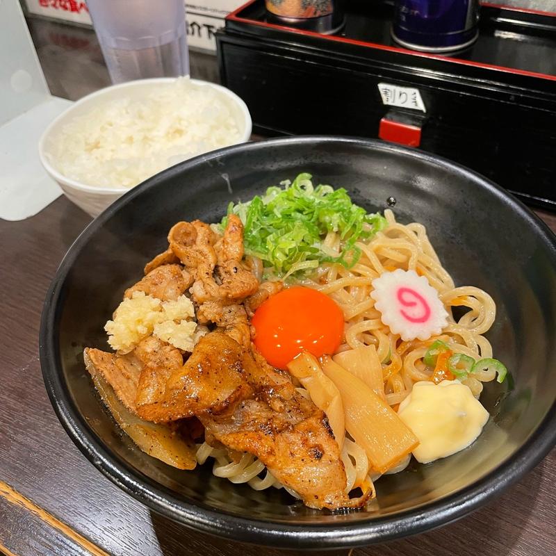 旨辛肉玉まぜそば(東京名物 肉玉そば おとど北千住店)