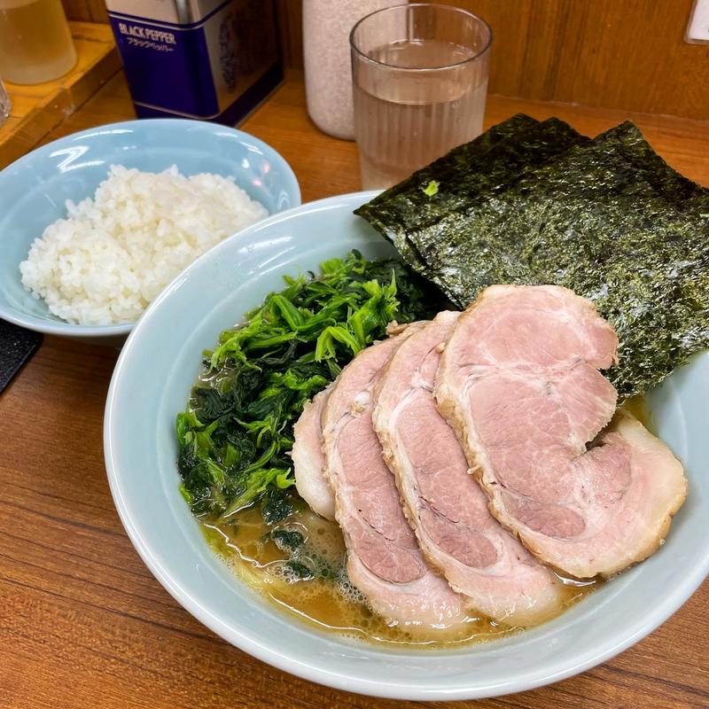 ほうれん草チャーシューメン(武蔵家 北千住店)