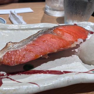 紅鮭塩焼き(魚忠 （ウオチュウ）)