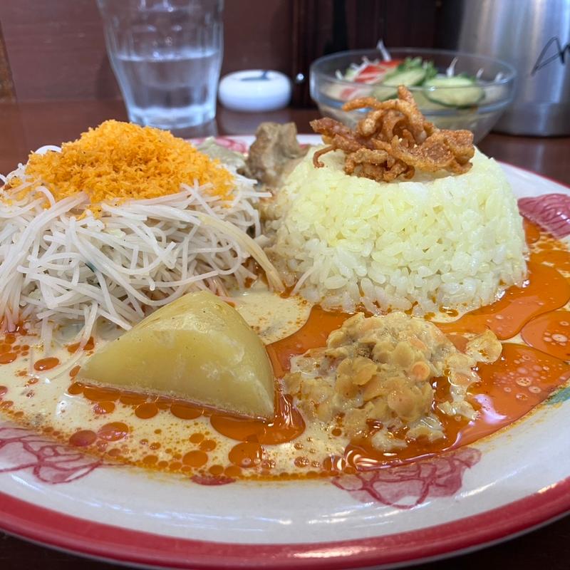 (LION CURRY （ライアン カリー）)