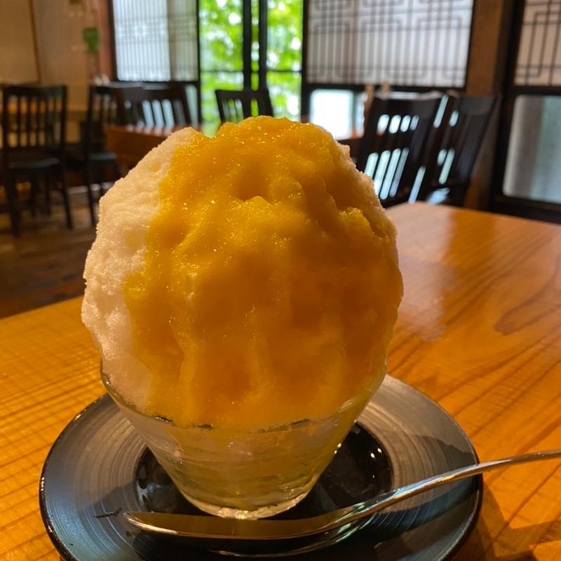 マンゴーかき氷(茜)
