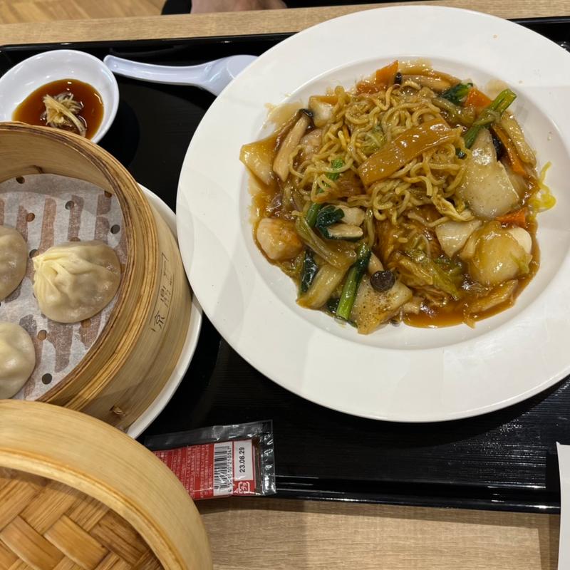 五目焼きそば＋小籠包（3個）付きセット(京鼎樓　ららぽーと福岡店)