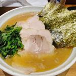 チャーシュー麺(横浜家系ラーメン 満月家)