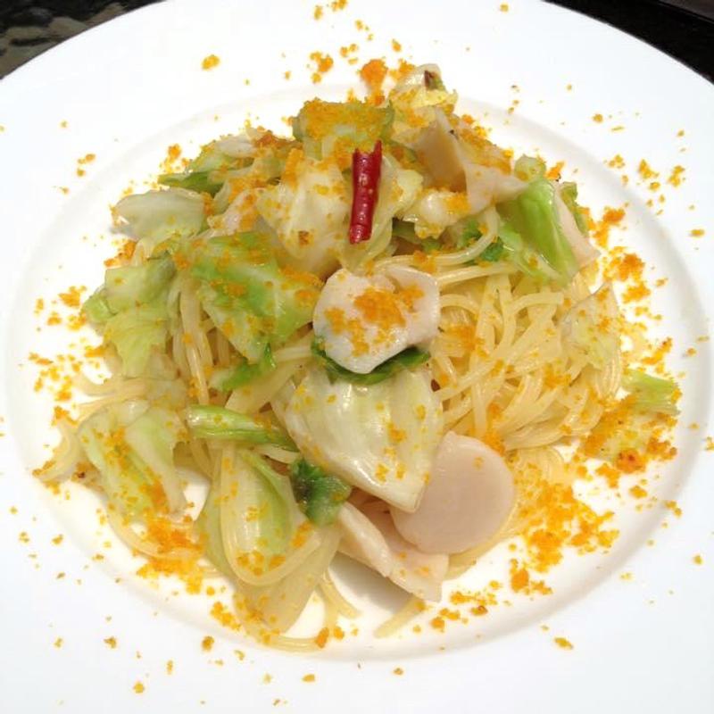 北海道産ホタテとカラスミのパスタ(カフェドラパン)