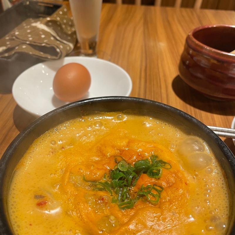 ホルモンと牛筋のスンドゥブ(韓辛DELI 神戸大丸旧居留地店)