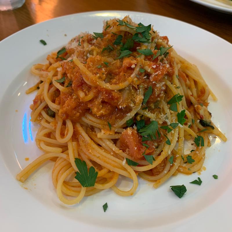 真鯛のラグーのトマトソーススパゲティ(クッチーナ イタリアーナ アンゴロ)