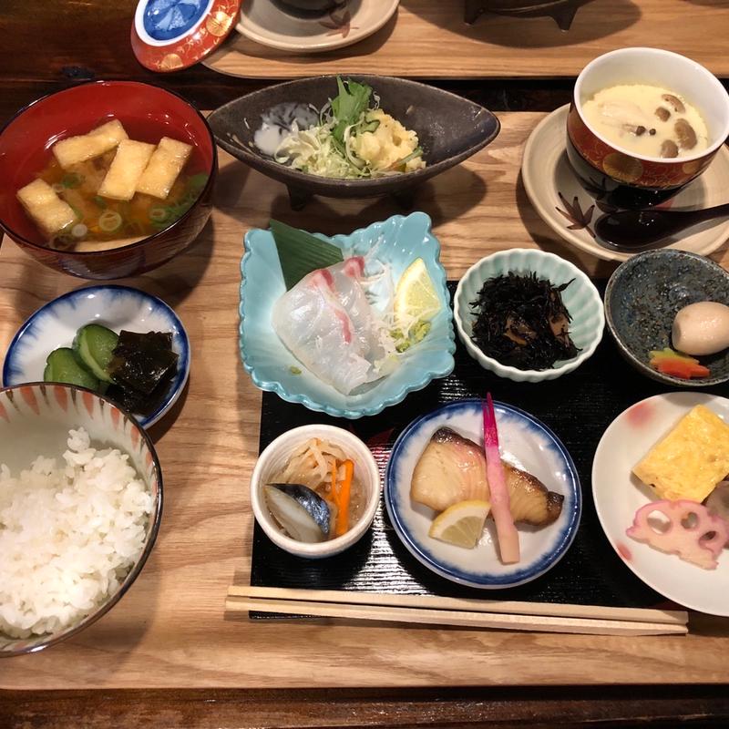 にぎわい華とらセット(おでんと馳走　華とら)