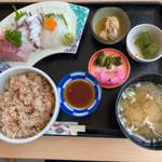 刺身定食（5品盛り）(夷隅東部漁協直営食堂・直売所「いさばや」)