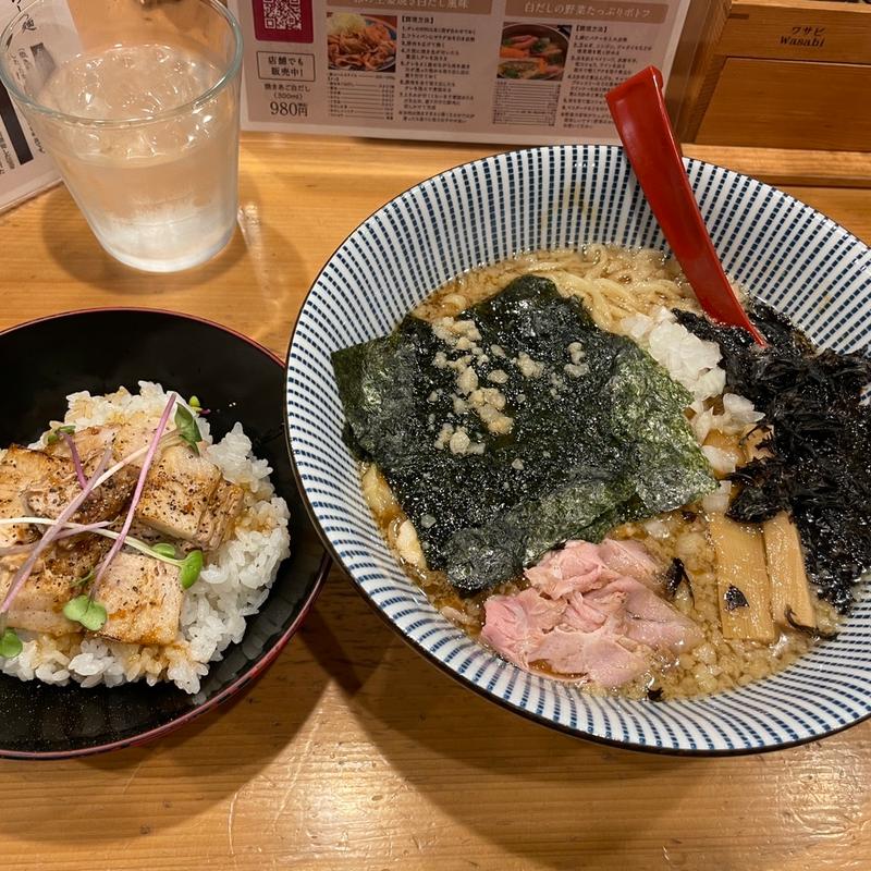 味玉入り背脂醤油らー麺(焼きあご塩らー麺たかはし 銀座店)