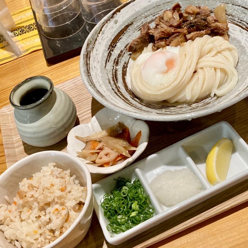 牛すじ温玉ぶっかけ(冷)セット(やたがらす UDON（旧名：酒とうどん 一福）)