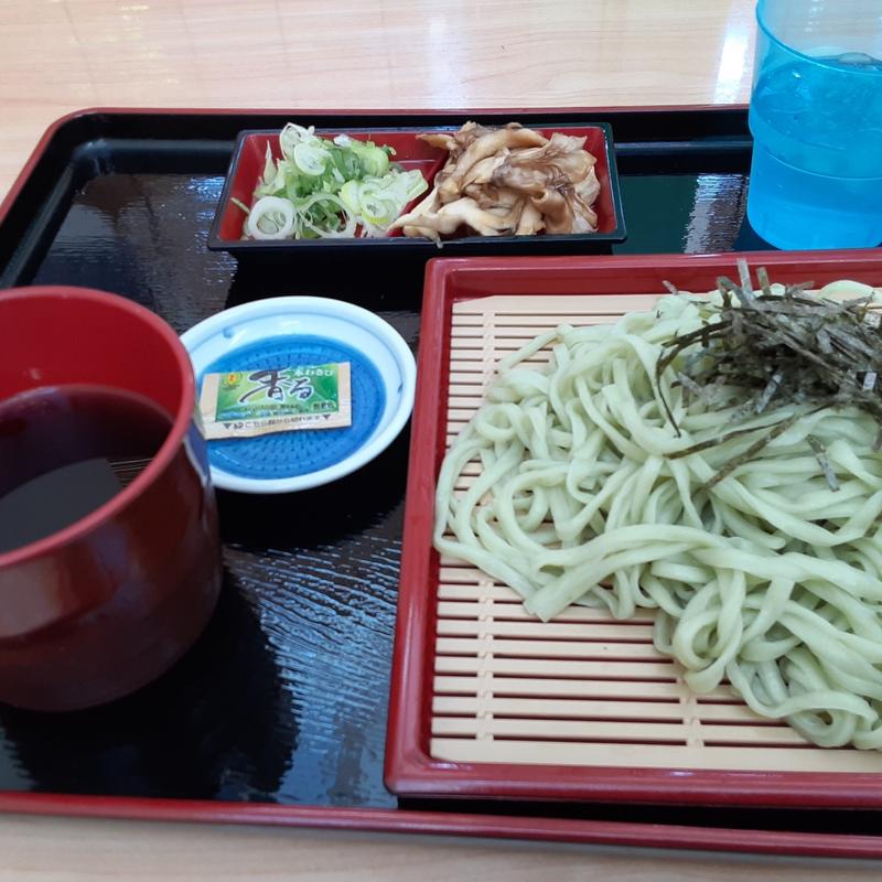 うらじろ　ざる蕎麦(道の駅 甲斐大和 レストラン・軽食コーナー )