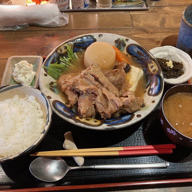 ソーキ煮定食(もいわ太陽食堂 （もいわたいようしょくどう）)