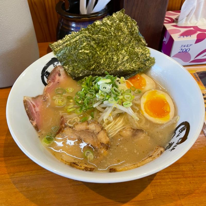 民都スペシャルとんこつ(民都 （らーめんてい みんと）)