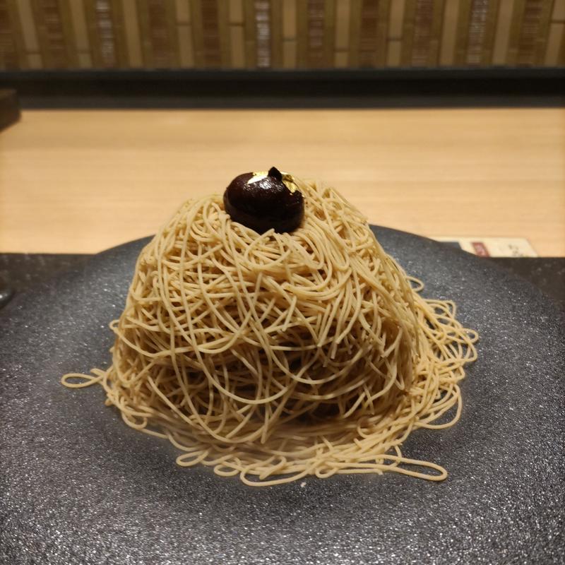 黄金(こがね)モンブラン(栗りん(くりん) 天神店)