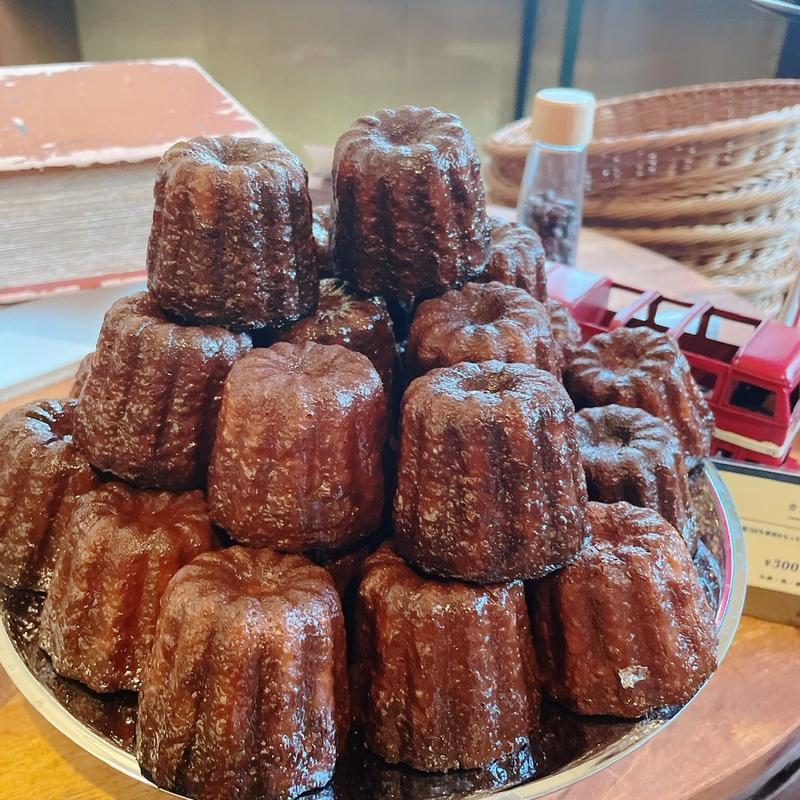 カヌレ(パンとエスプレッソと堺筋俱楽部)