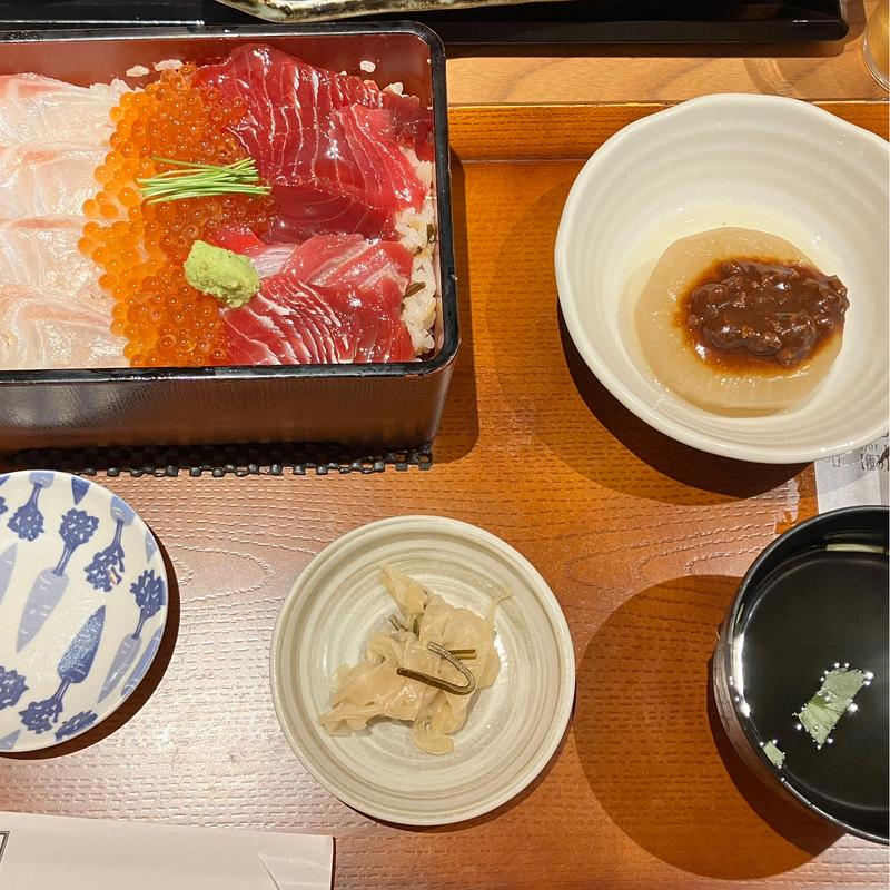 極み鯛の昆布締め重(豊洲場外食堂 魚金)