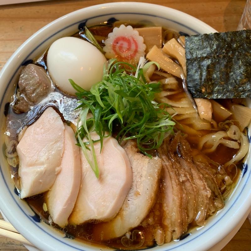 瀬戸内醤油ラーメン＋特製トッピング(ねいろ屋)