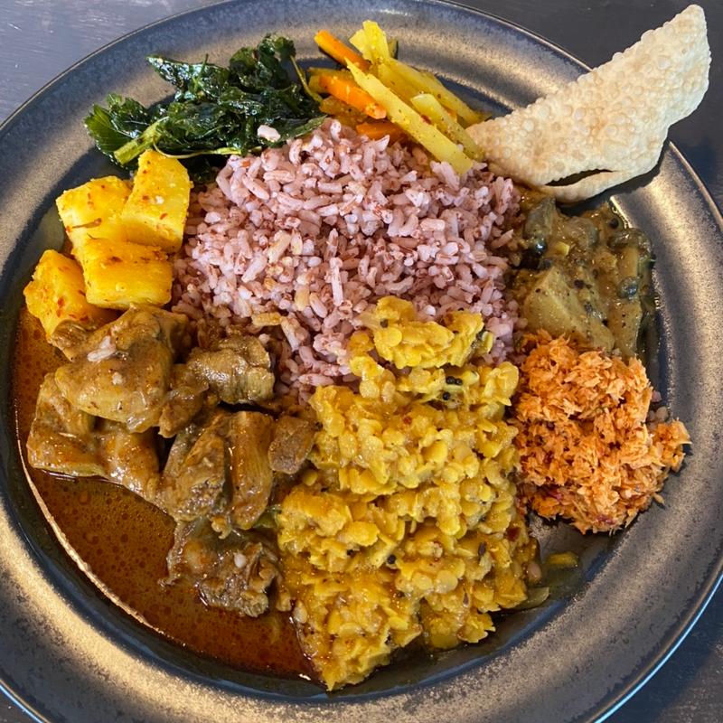 チキンカレー(バダピリラ)