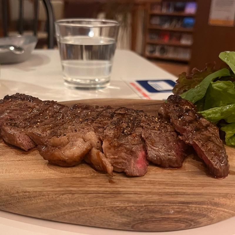 サーロインステーキ(MID ミッドダイニング)