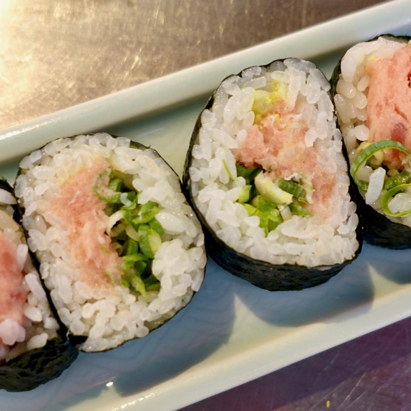 ネギトロ巻(立ち呑み 庶民 京橋店)