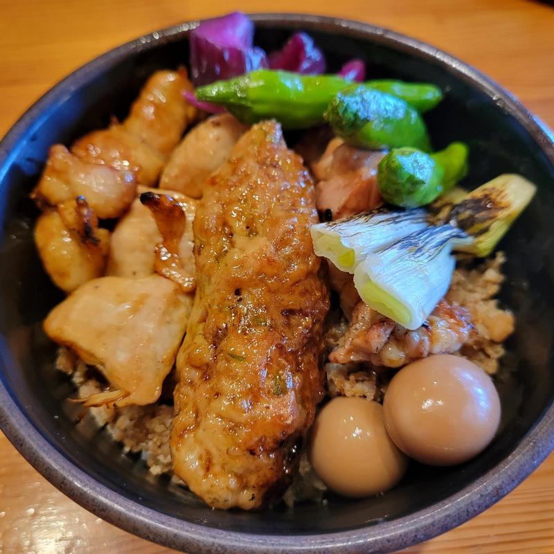 炭火焼　焼鳥丼(やきとりの快 伊勢原店)