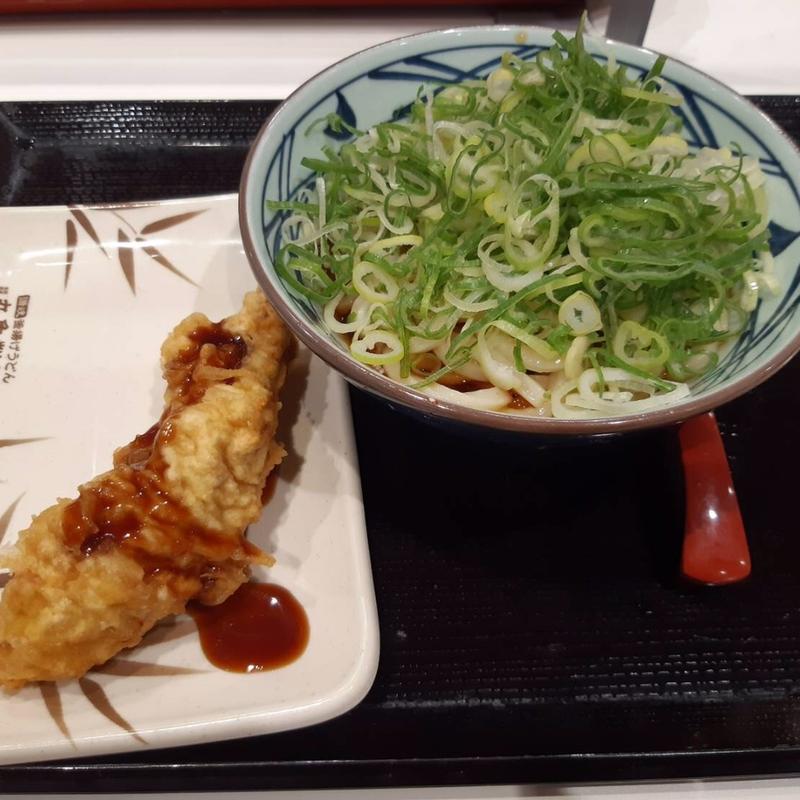 ぶっかけうどん・かしわ天(丸亀製麺)