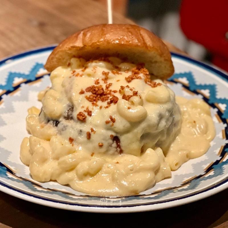 マカチーバーガー(Cafe To Bar Johson)